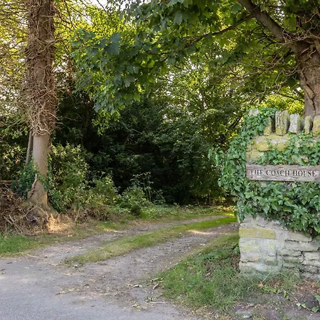 The Coach House At Noelles Сasa de vacaciones *