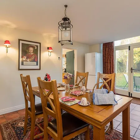 The Coach House At Noelle's Holiday home