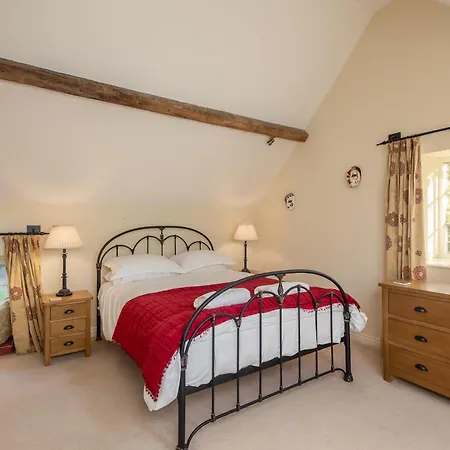 The Coach House At Noelles Сasa de vacaciones