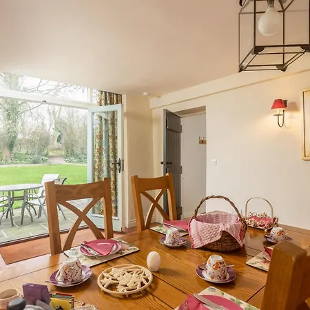 Сasa de vacaciones The Coach House At Noelles Pickering